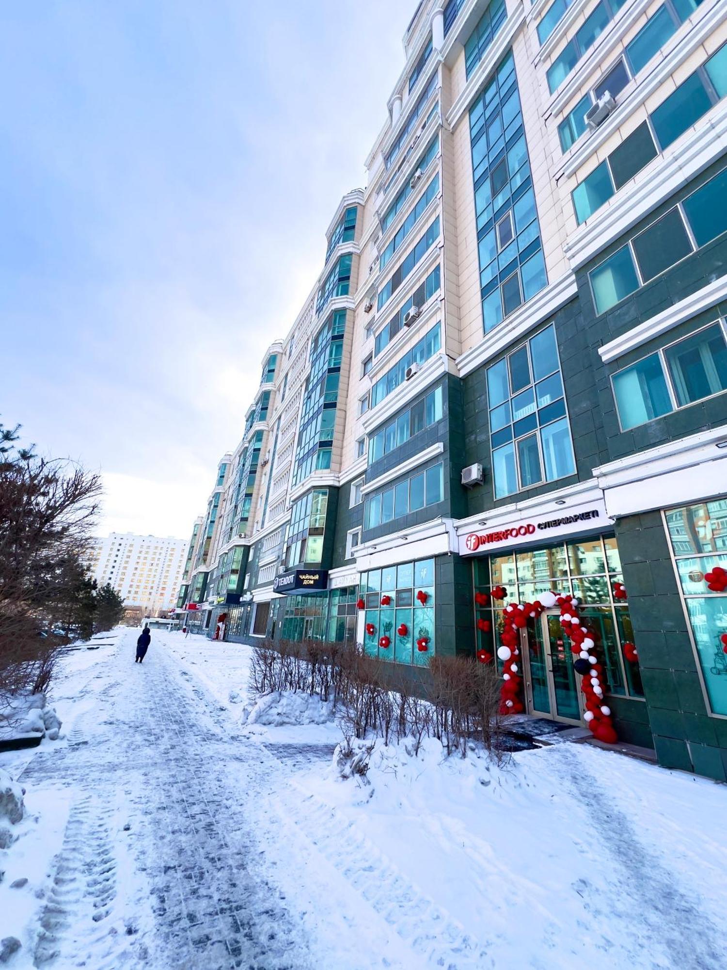 7 Очень Теплая Возле Байтерека Квартира Для 1-4 Человек Astana Exterior foto